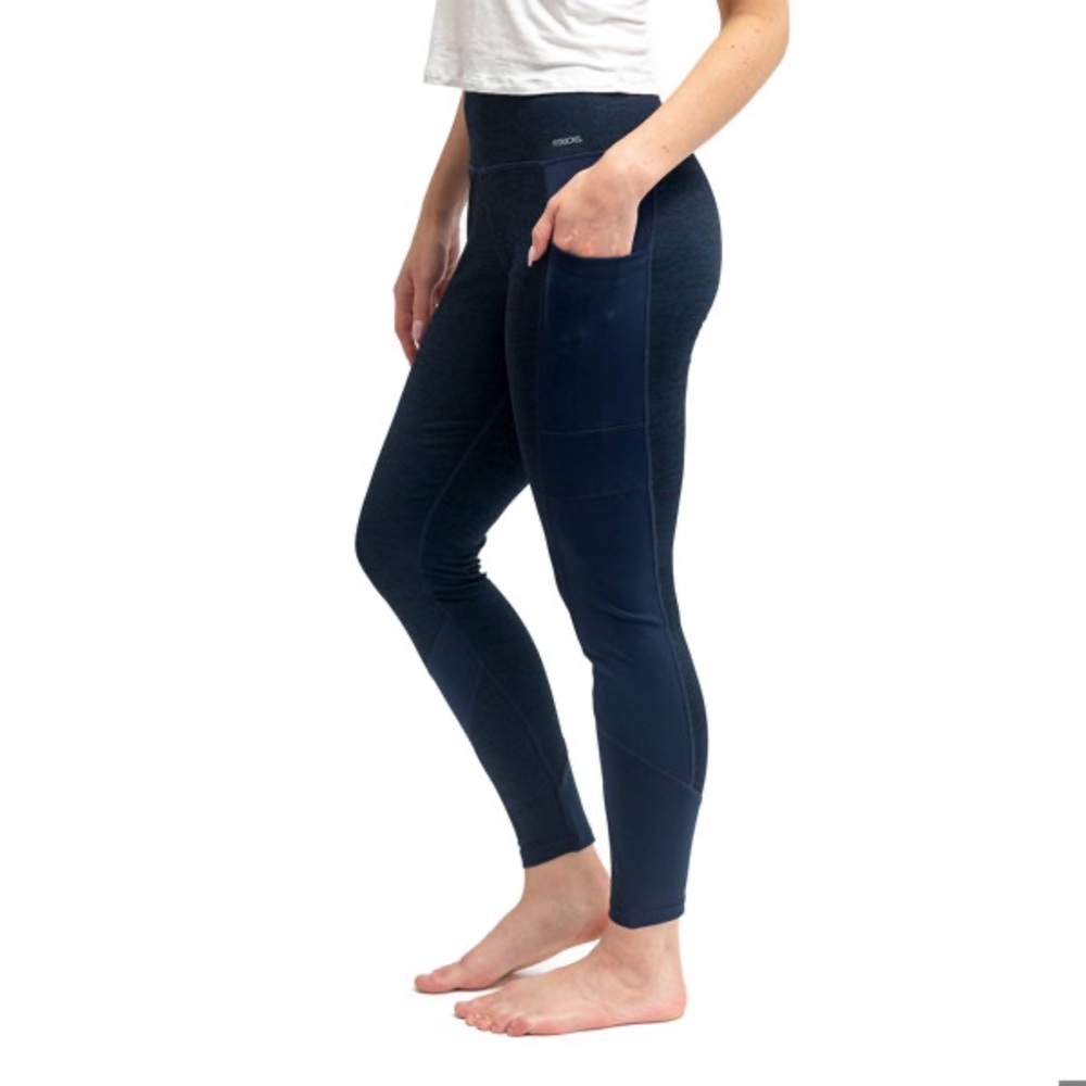 New FITKICKS CROSSOVERS colorblocked active lifestyle leggings